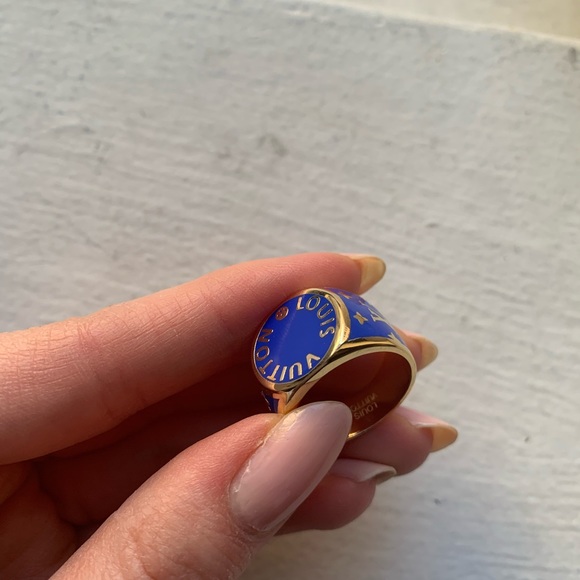 LOUIS VUITTON 24k Plated Gold Ring - Picture 4 of 5
